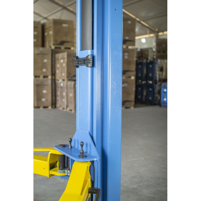 automatyczny-dwukolumnowy-samochodowy-podnosnik-hydrauliczny-qjy-45-d6a-pro-1